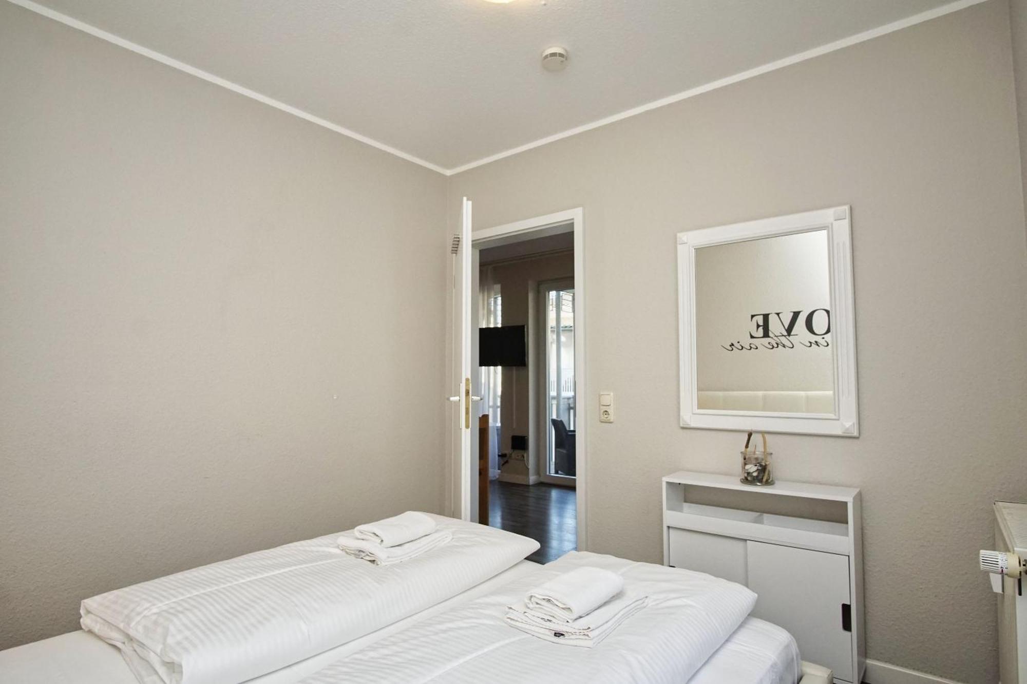 Zentrale Fewo Mit Balkon, Gratis Nutzung Vom Ahoi Erlebnisbad Und Sauna In Sellin - Villa Buskam Fewo 27 Goehren  Buitenkant foto