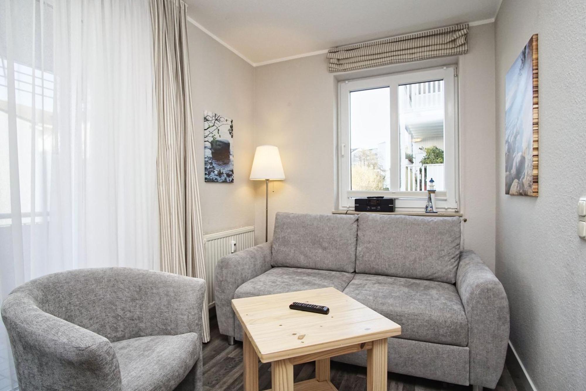 Zentrale Fewo Mit Balkon, Gratis Nutzung Vom Ahoi Erlebnisbad Und Sauna In Sellin - Villa Buskam Fewo 27 Goehren  Buitenkant foto