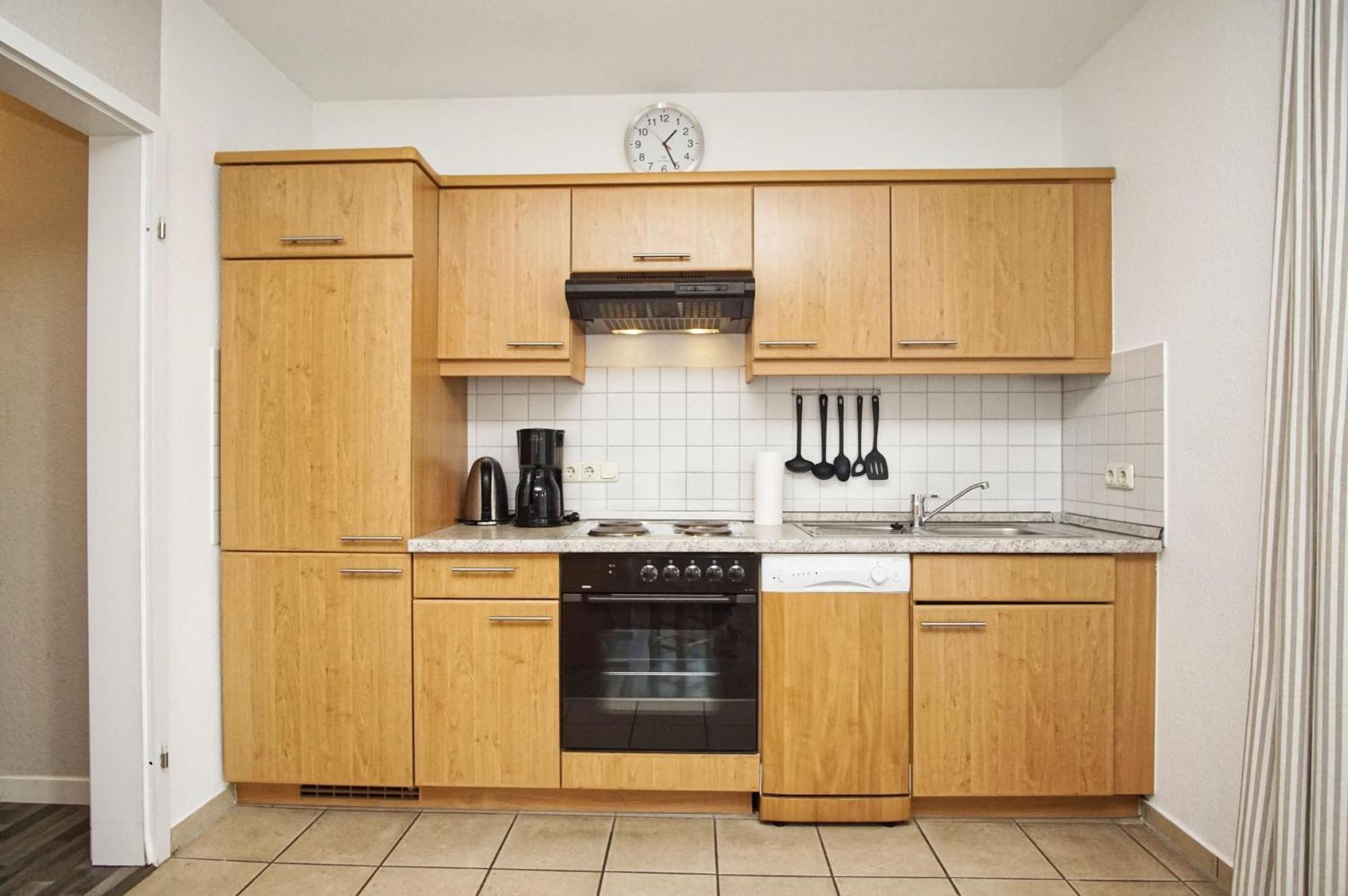 Zentrale Fewo Mit Balkon, Gratis Nutzung Vom Ahoi Erlebnisbad Und Sauna In Sellin - Villa Buskam Fewo 27 Goehren  Buitenkant foto