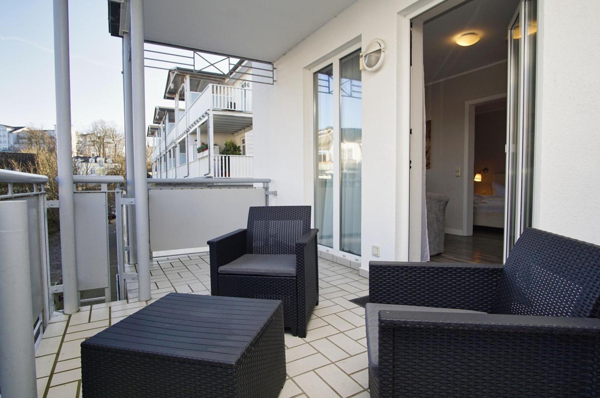 Zentrale Fewo Mit Balkon, Gratis Nutzung Vom Ahoi Erlebnisbad Und Sauna In Sellin - Villa Buskam Fewo 27 Goehren  Buitenkant foto