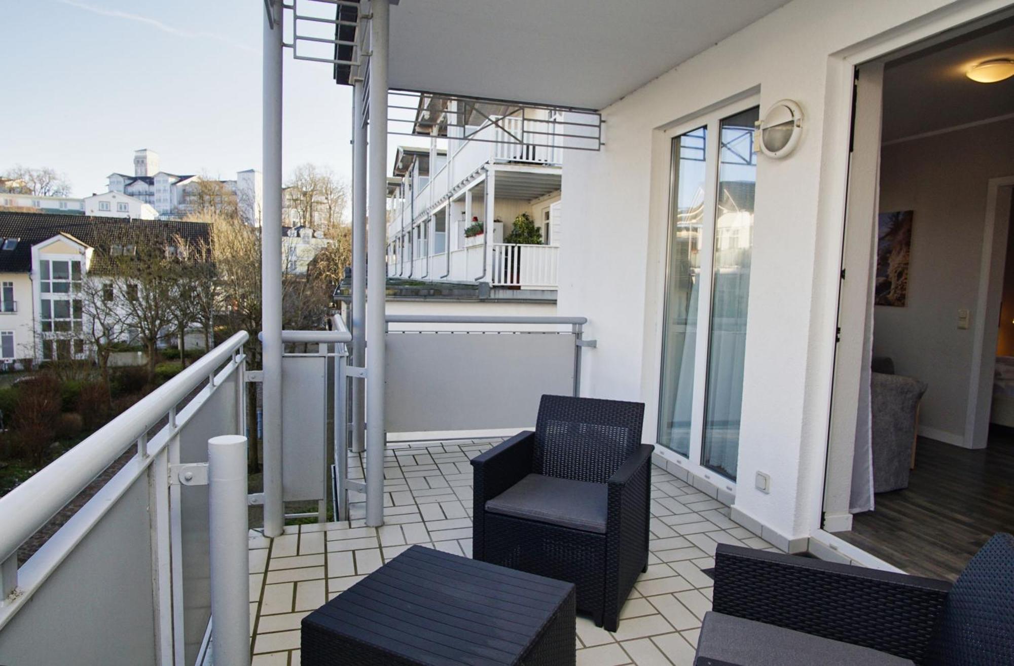 Zentrale Fewo Mit Balkon, Gratis Nutzung Vom Ahoi Erlebnisbad Und Sauna In Sellin - Villa Buskam Fewo 27 Goehren  Buitenkant foto
